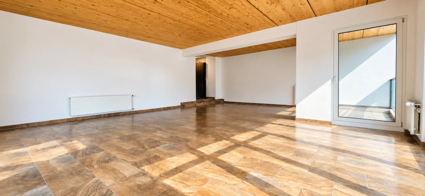 PERLE HISTORIQUE À ZOFINGEN - RENDEMENT ÉLEVÉ DE 4 % DANS UN EMPLACEMENT DE PREMIER CHOIX ! - Photo 6 sur 13