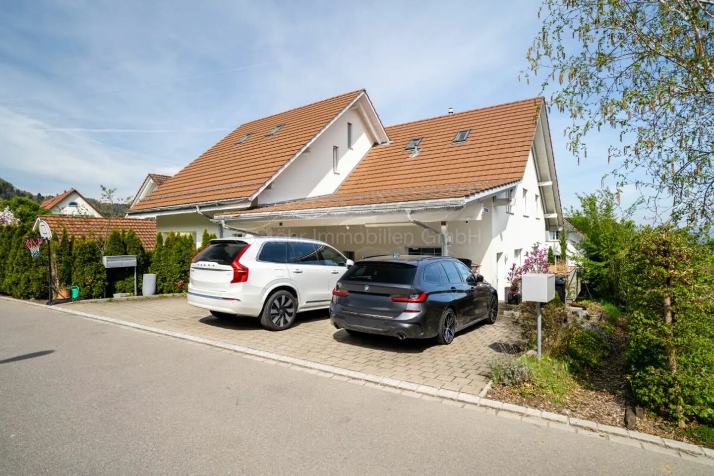 Maison jumelée 5.5 pièces ultra moderne dans un emplacement calme - Photo 3 sur 13