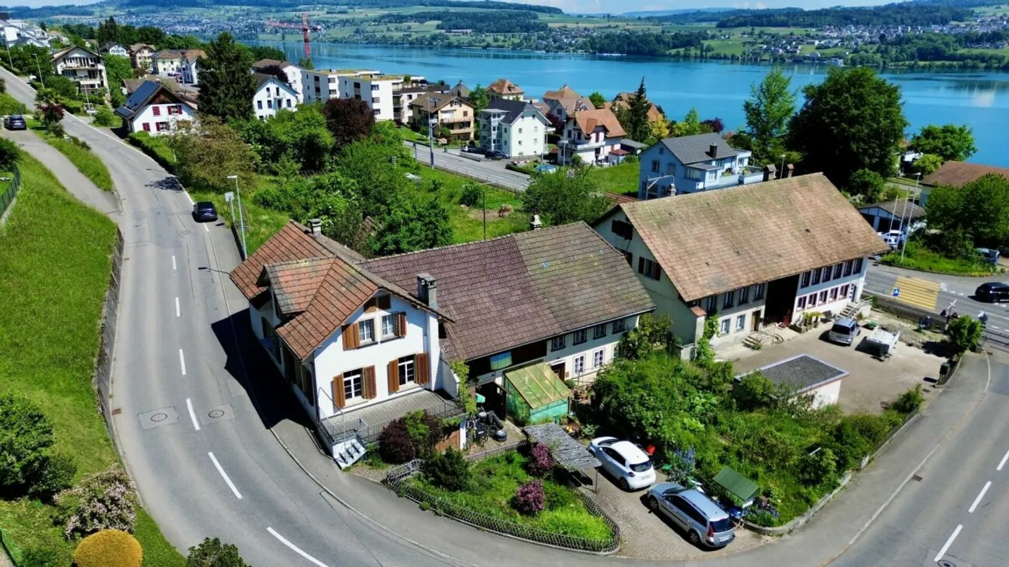 Charmantes Doppelhaus mit Garten - Foto 1 von 13