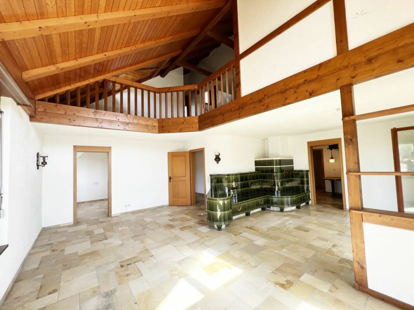 Detached single-family house with a granny flat - Photo 2 of 11