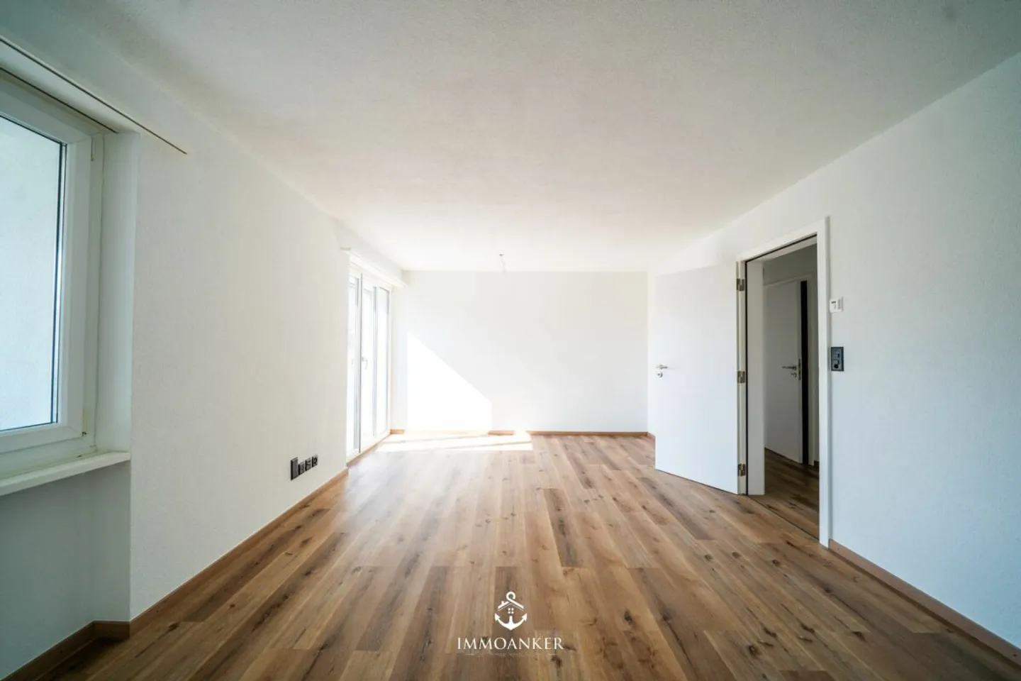 Grosszügiges Einfamilienhaus mit Wohnung - Foto 11 von 13