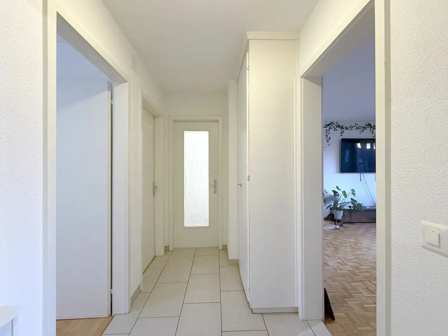 Casa ben curata con due balconi - Foto 8 di 11