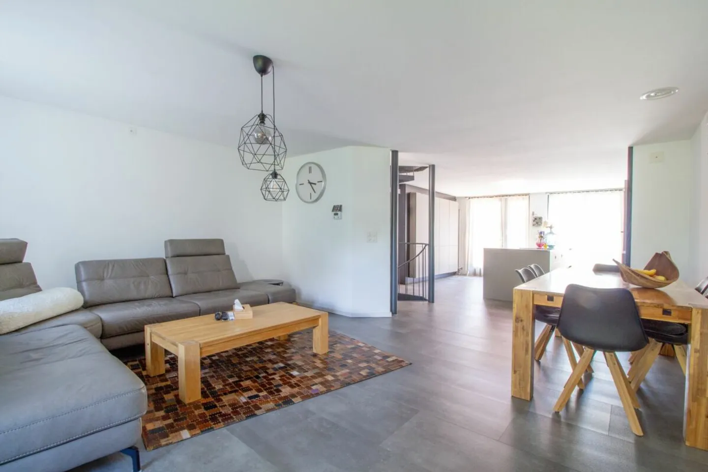 Renovated and family-friendly 5.5 room terraced single-family house - Photo 6 of 13