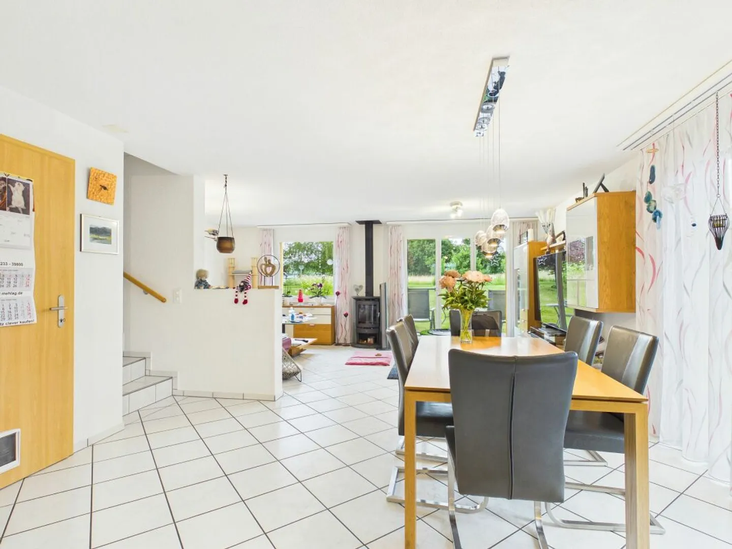 Charming Duplex House for Rent in Kölliken - Photo 4 of 13