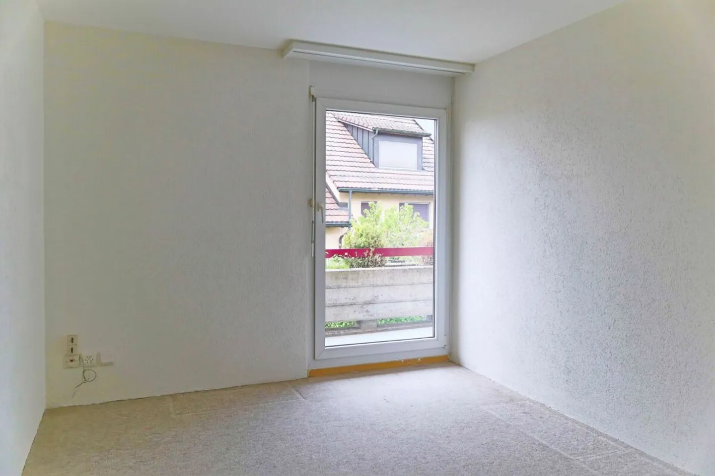 Maison d'angle de 6,5 pièces avec jardin dans un emplacement naturel calme et recherché - Photo 6 sur 13