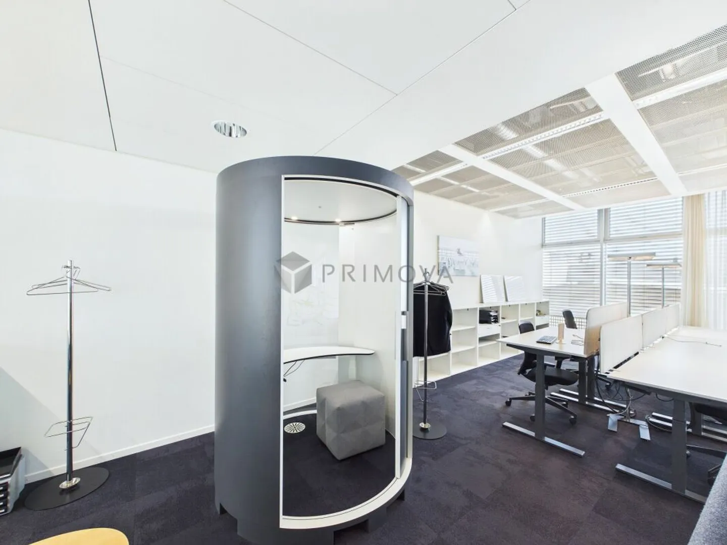 Attractive and bright office space in the best location in Zurich Oerlikon - Photo 8 of 13