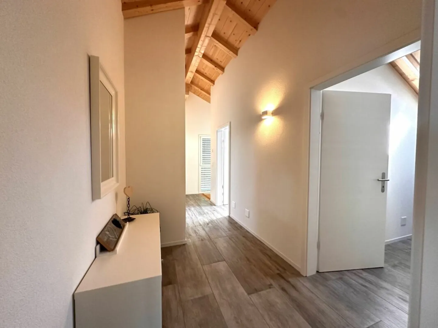 5½-Zimmer-Einfamilienhaus mit Top Ausbau an wunderbar Lage - Photo 4 of 11