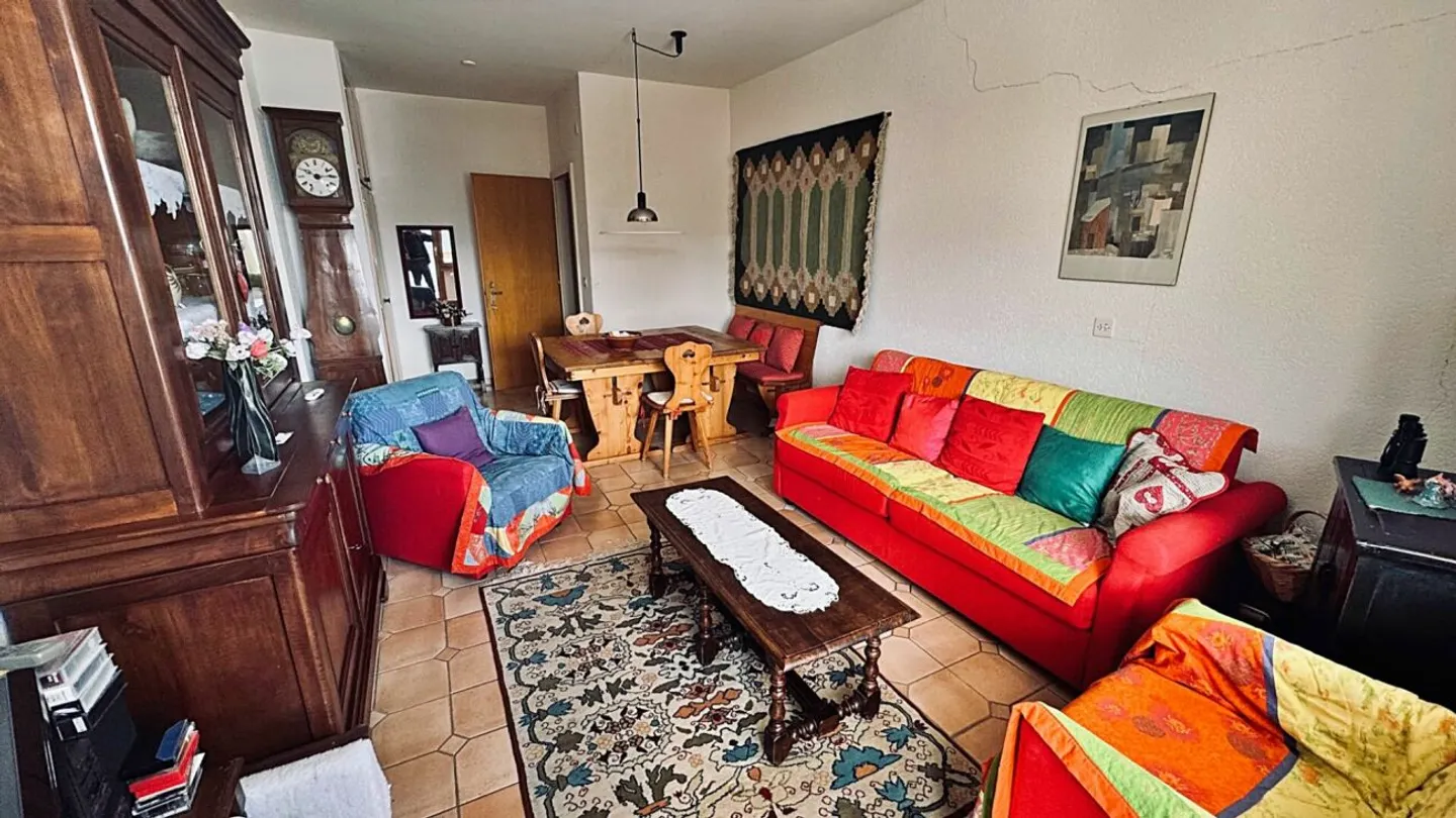 Geräumige 3,5-Zimmer-Wohnung mit großen Balkonen - Foto 2 von 13