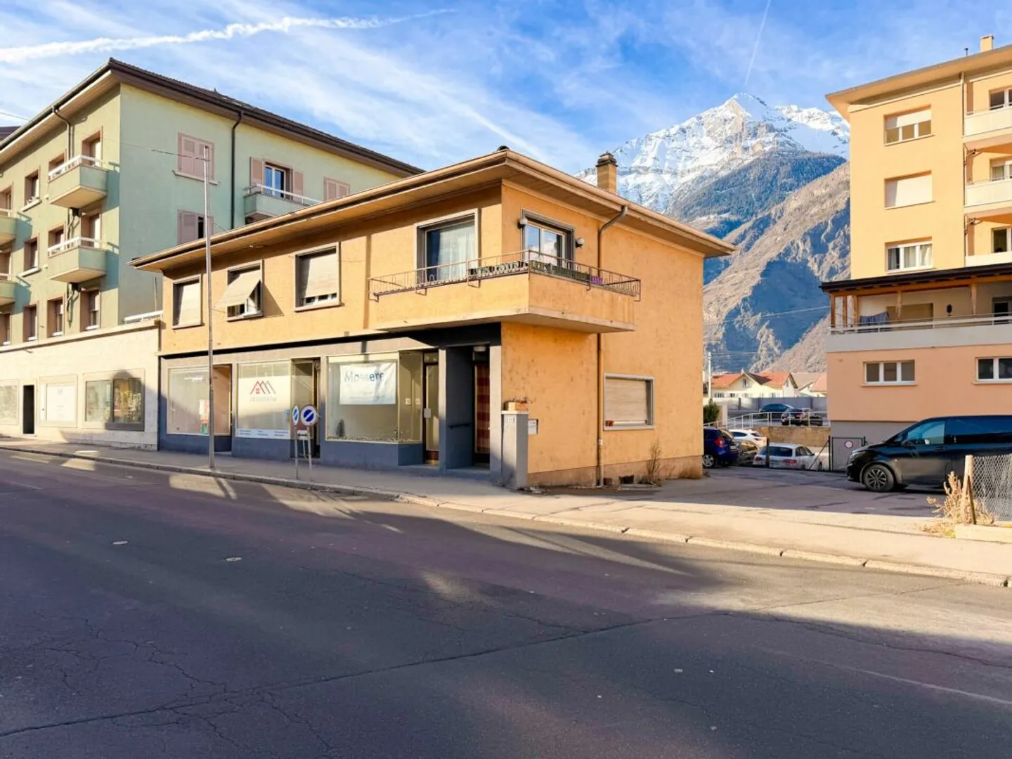 Immeuble de rendement à Saxon - Photo 1 sur 13