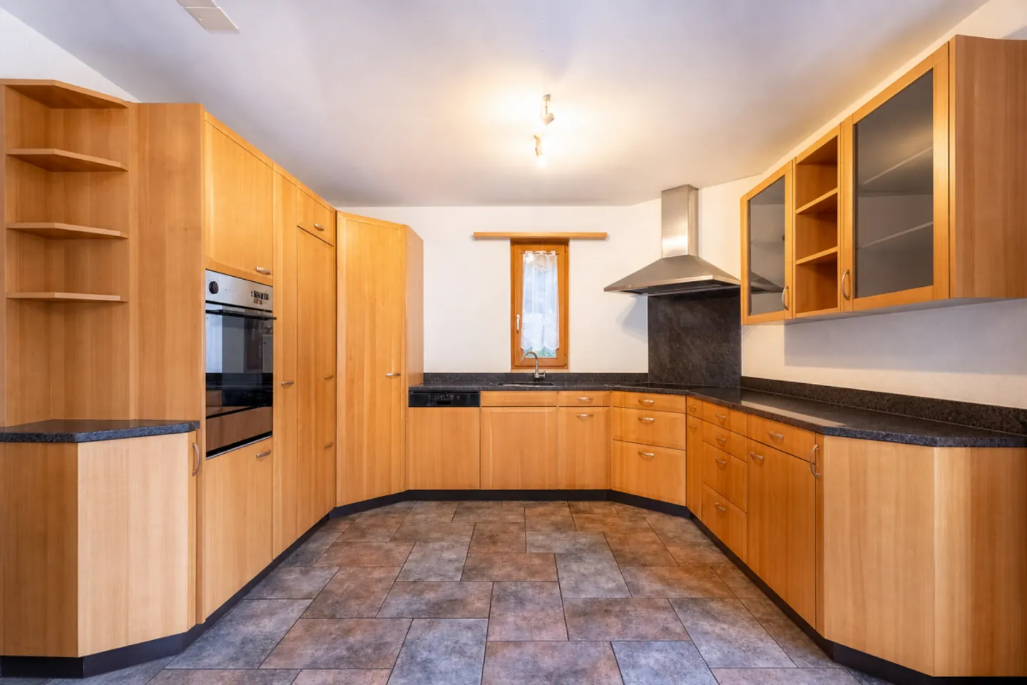 Charmantes Einfamilienhaus mit Bergsicht - Foto 3 von 13
