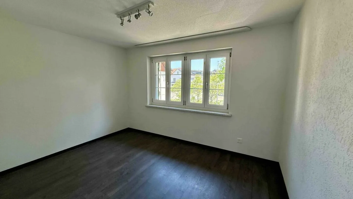 Appartamento 5.5 stanze nel centro del villaggio di Zihlschlacht - Foto 8 di 11