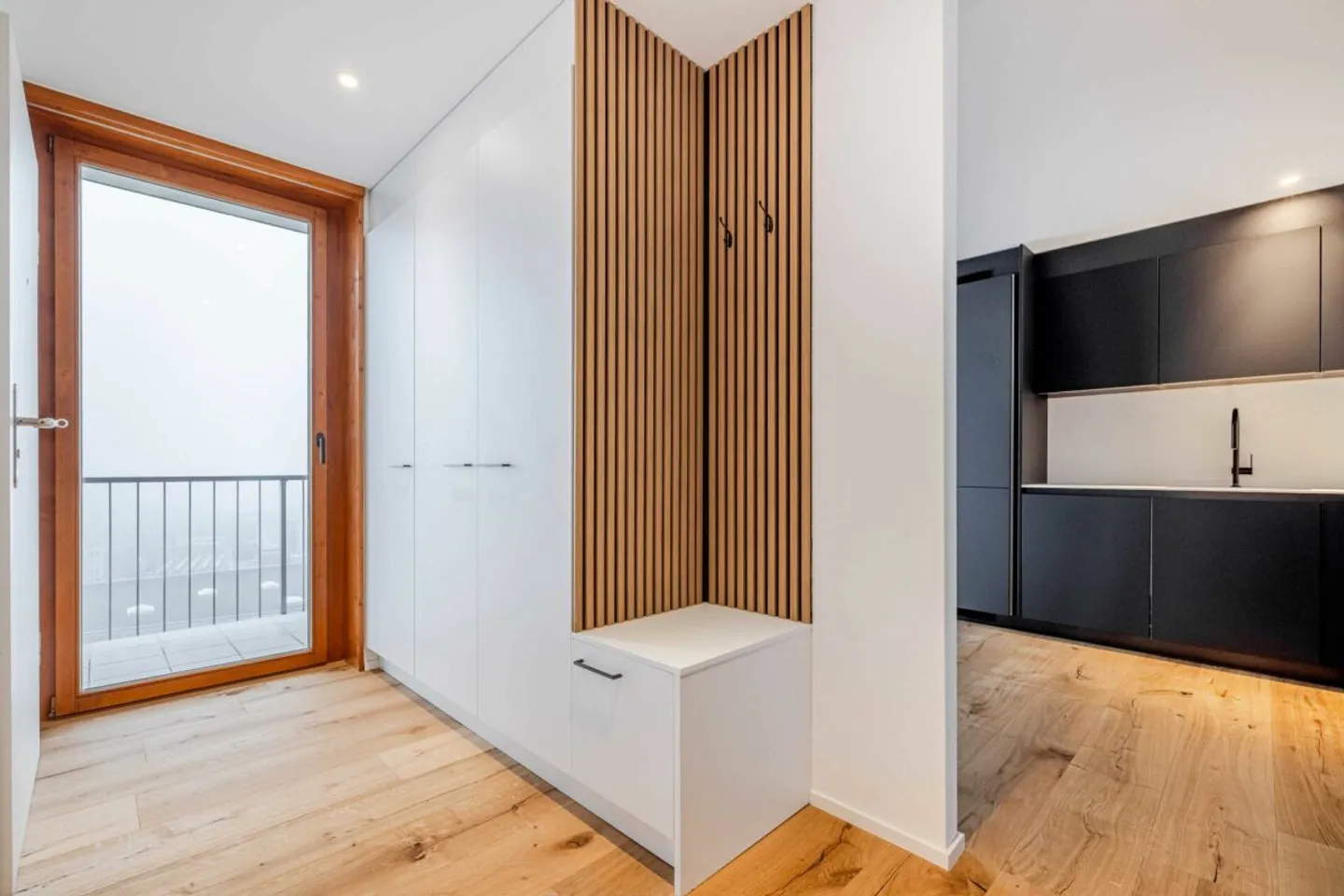 Spacieux, moderne, avec vue - Appartement de 5,5 pièces à Saint-Gall - Photo 3 sur 11