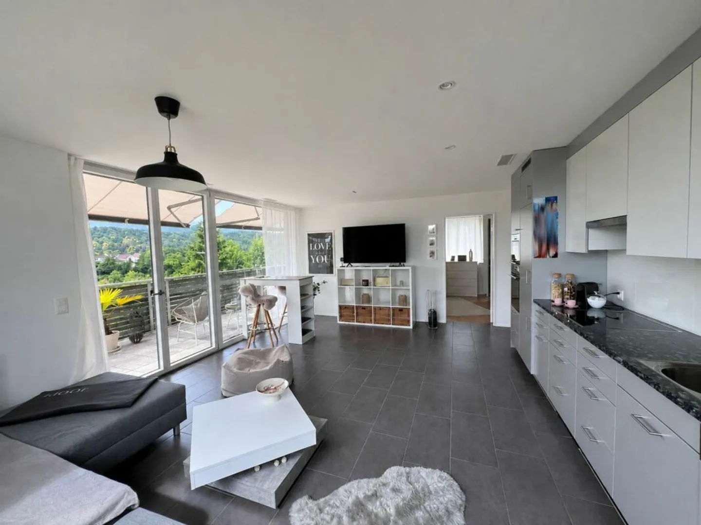 Penthouse Flair with Alpine Panorama - Photo 4 of 6
