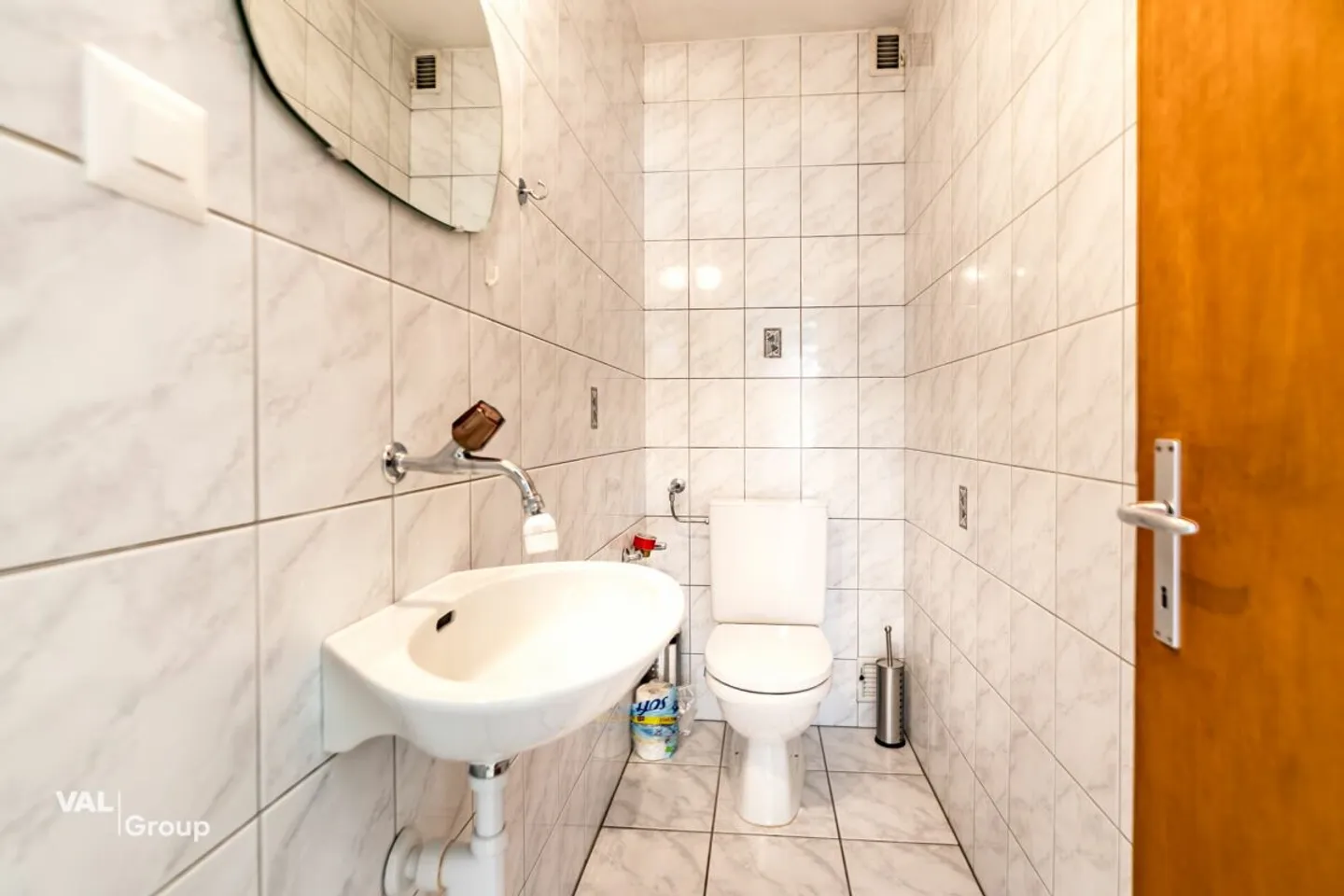 4.5-Zimmerwohnung in Toplage - grosszügige Räume, Balkon und Garage - Photo 8 of 13