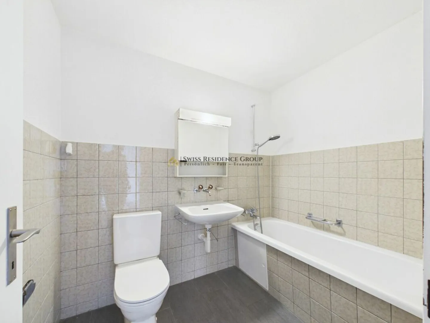Light-flooded 4.5-room apartment with new kitchen and beautiful view - Photo 7 of 13