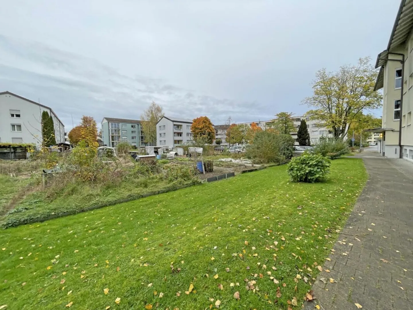 Appartement rénové et lumineux avec balcon bien ensoleillé - Photo 11 sur 13