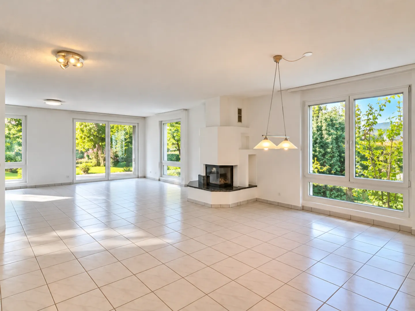 FAMILY LIVING - Plenty of Space to Live Between Zurich and Zug - Photo 4 of 13