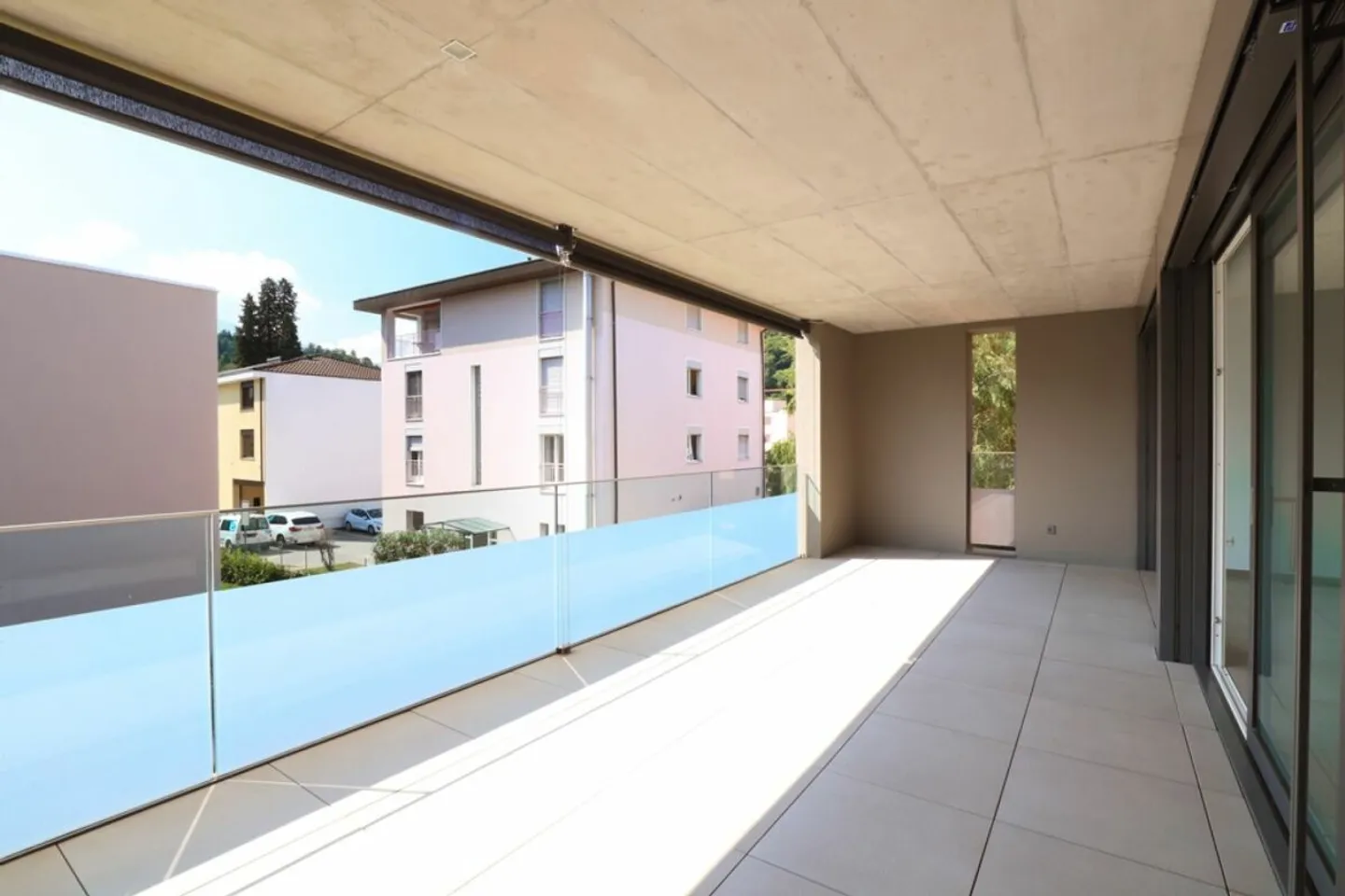 LOSONE - Wohnung zur Miete mit Parkplatz in der Garage - Foto 10 von 11