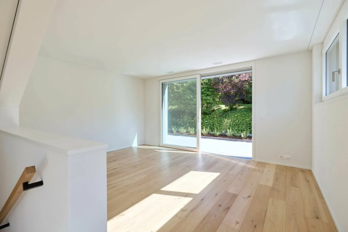 Charmantes Doppeleinfamilienhaus mit Seesicht - Foto 4 von 13