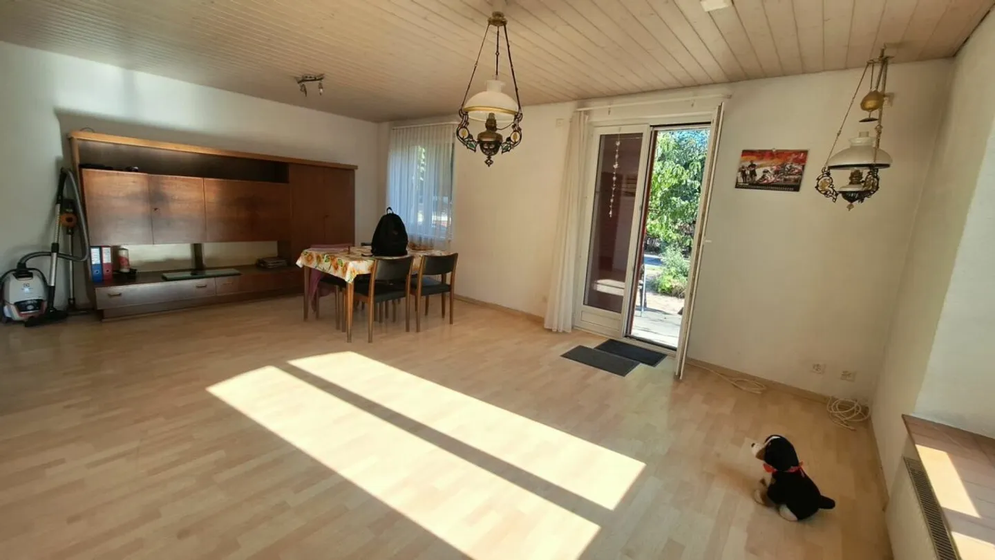Vielseitiges Mehrfamilienhaus - Foto 5 von 13