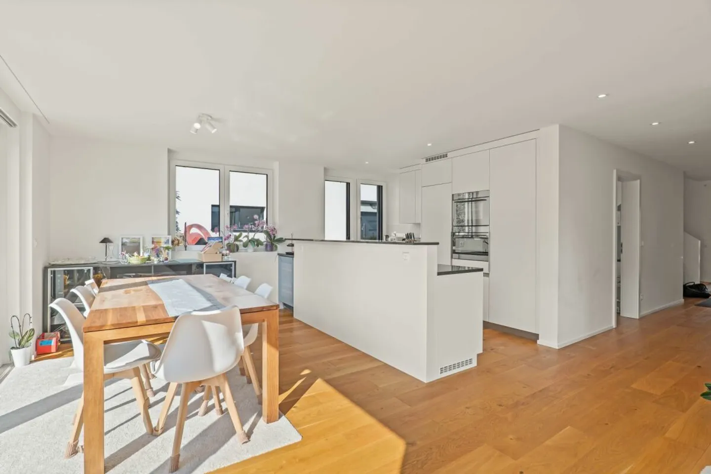 Living with a View - Your New Home in Lausen - Photo 3 of 13