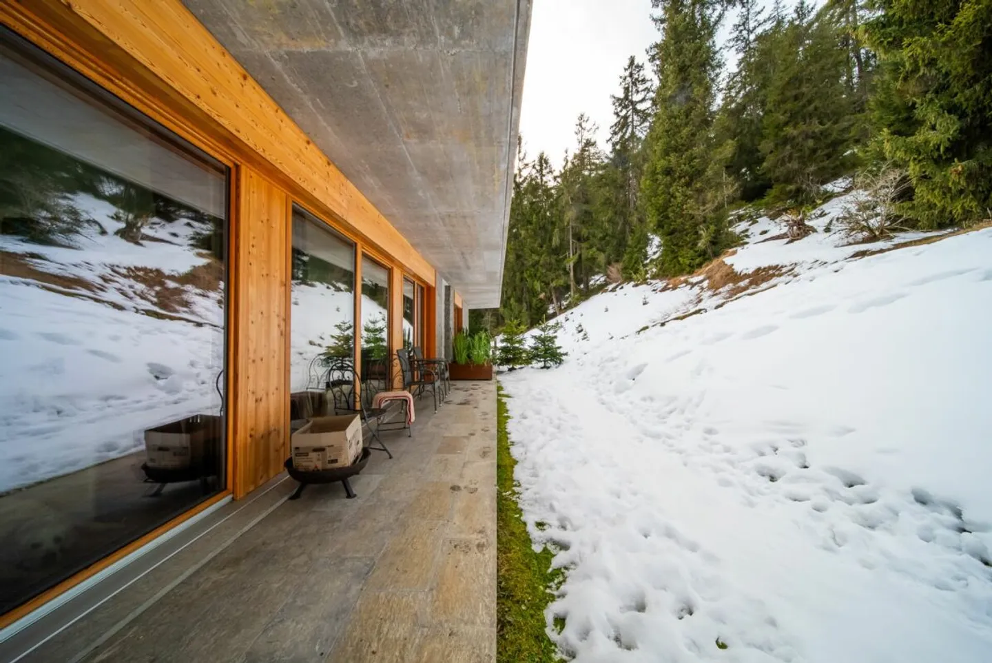 Modern 2.5-room terrace apartment with 20 m² terrace in Laax - Photo 13 of 13
