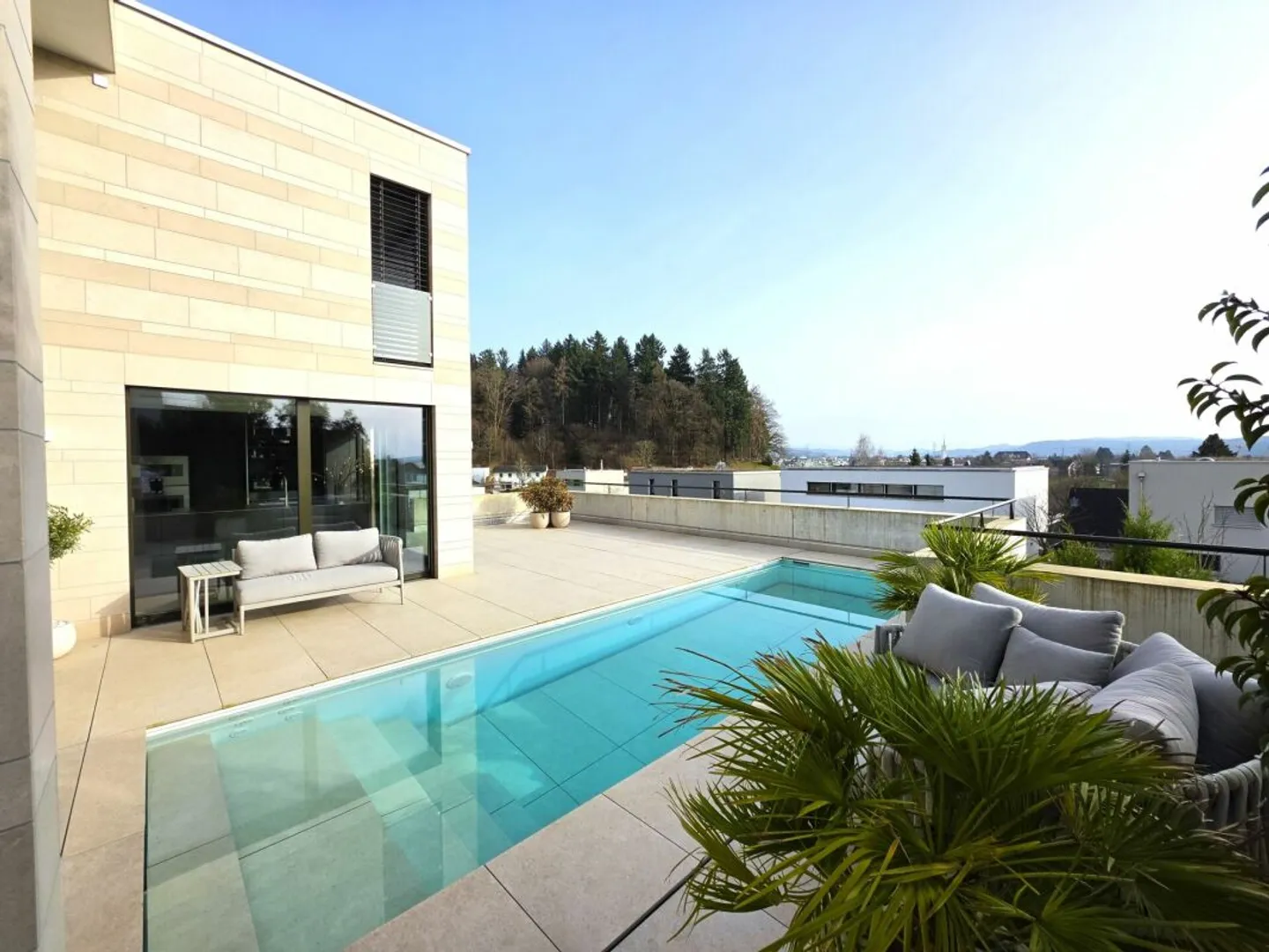 Luxury Villa in Prime Location - Photo 1 of 13