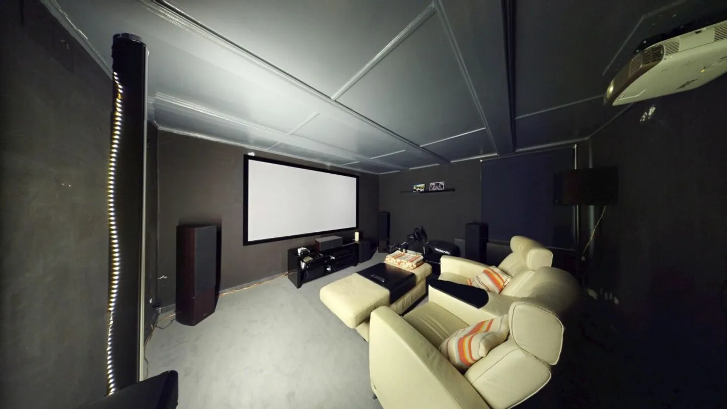 Residential and commercial building with flexible usage concept - Photo 12 of 13