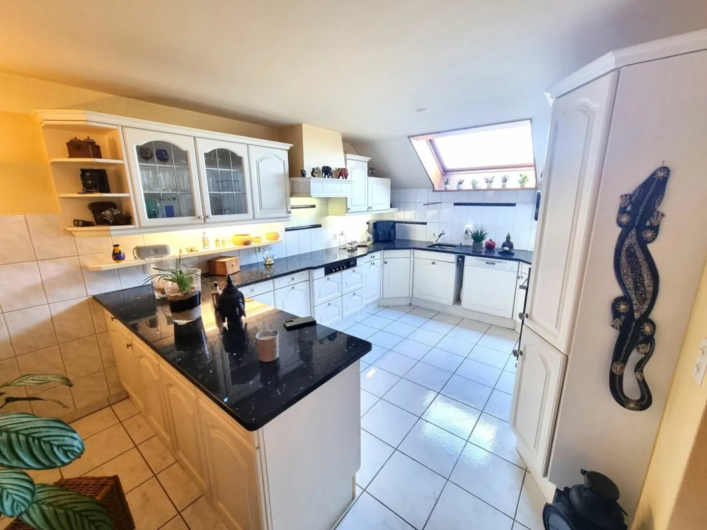 Appartamento su due livelli con tanto spazio per vivere e divertirsi - Foto 8 di 13