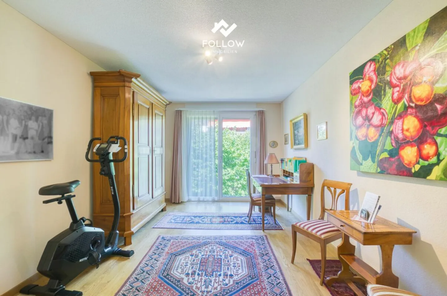 Light-Filled Dream Home: Elegant 4.5-Room Apartment in Prime Location in Brügg - Photo 10 of 13