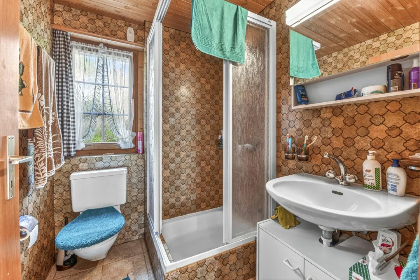 Your cozy home with charm, tranquility and plenty of space for new living ideas - Photo 4 of 13