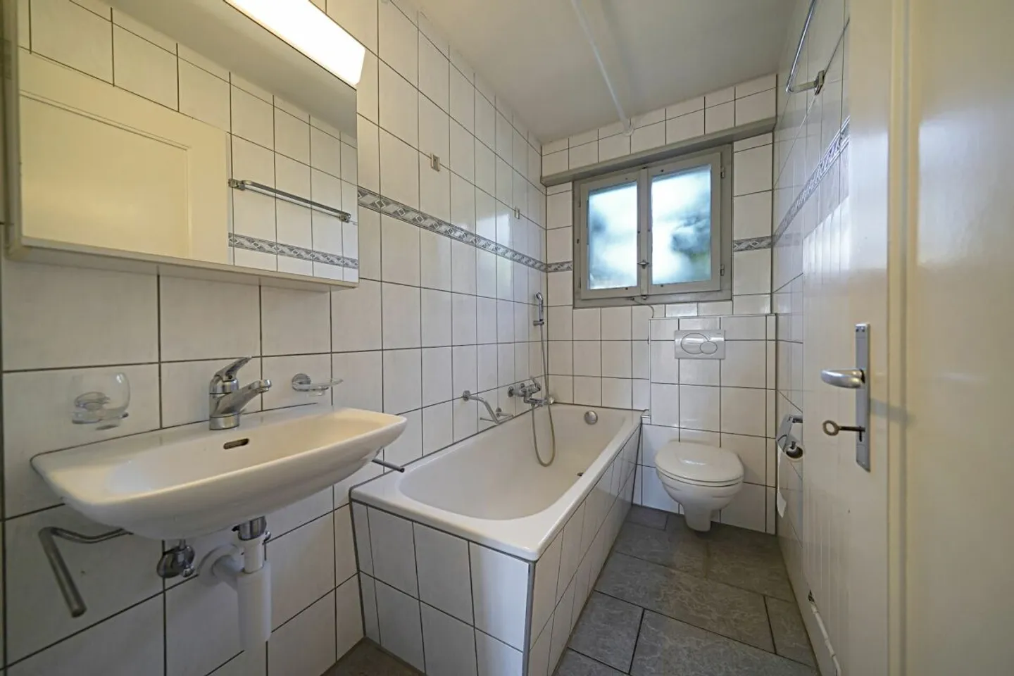 Freistehendes 5-Zimmer Einfamilienhaus an toller Lage in Meikirch - Foto 10 von 13