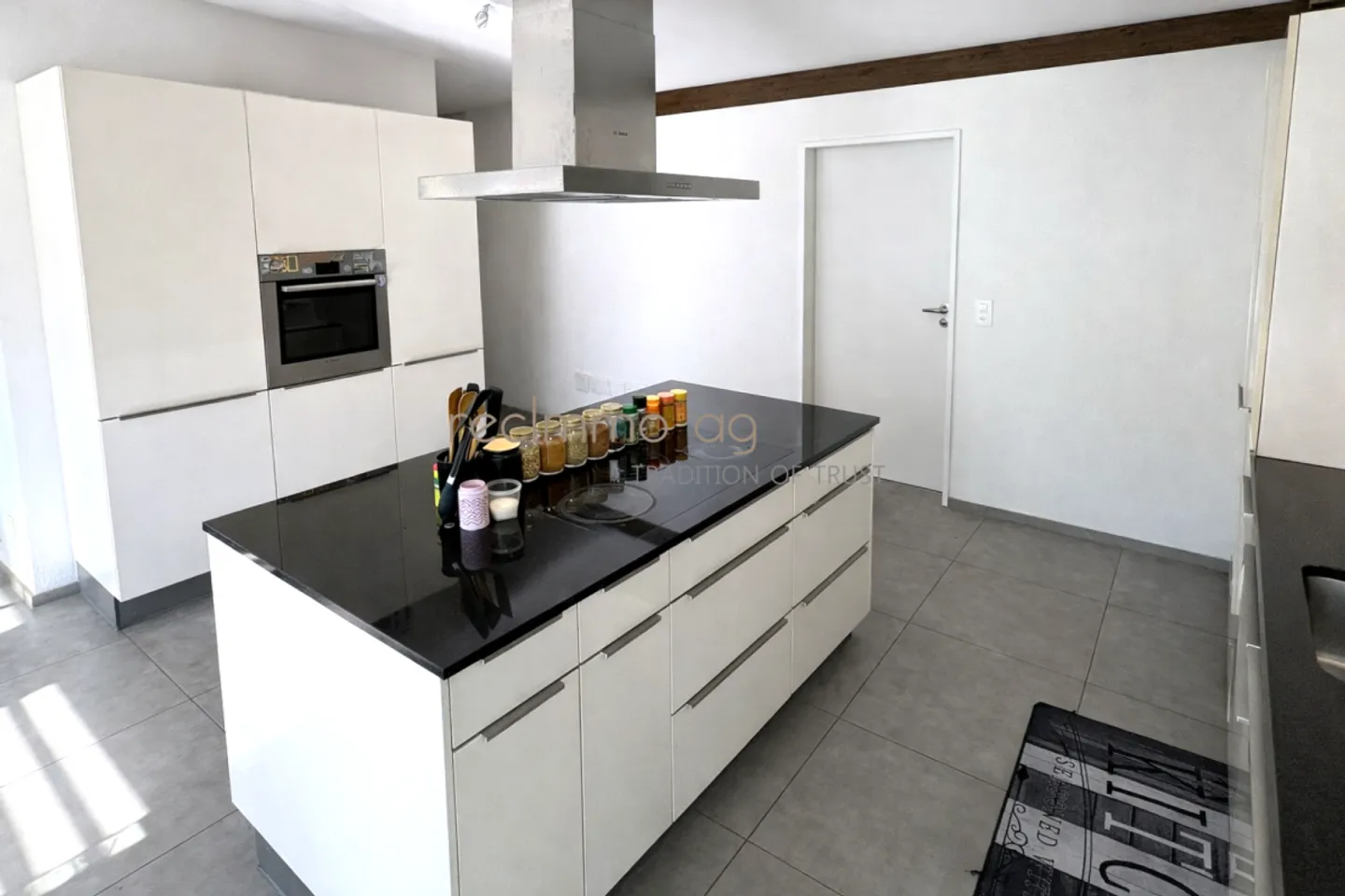 Moderno appartamento attico di 4,5 stanze con vista panoramica - Foto 4 di 8