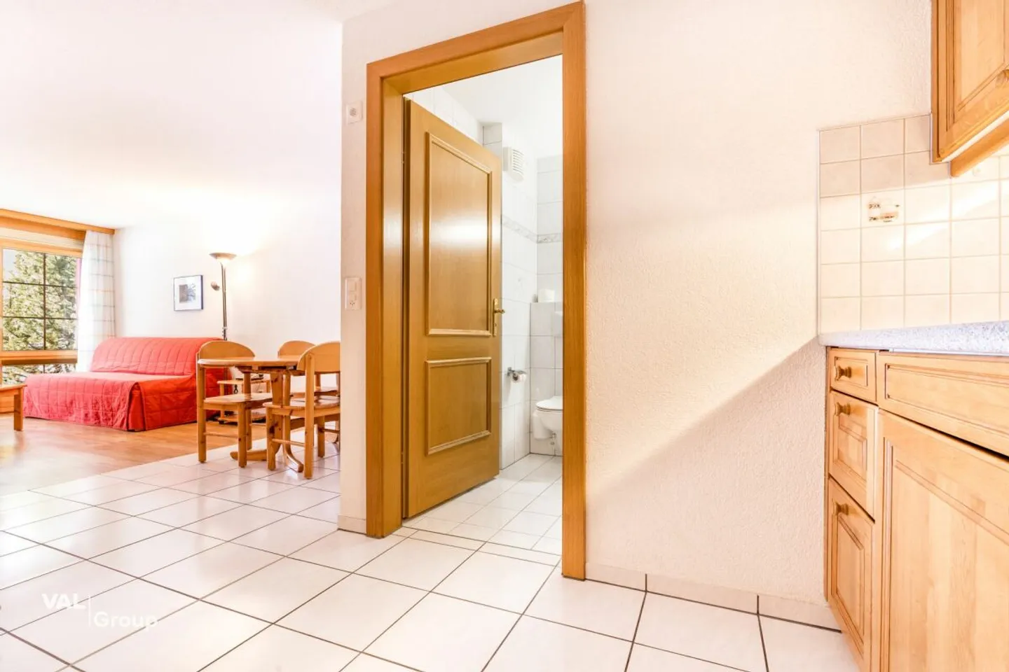 Fascino alpino con terrazza soleggiata e vista libera - Foto 3 di 13