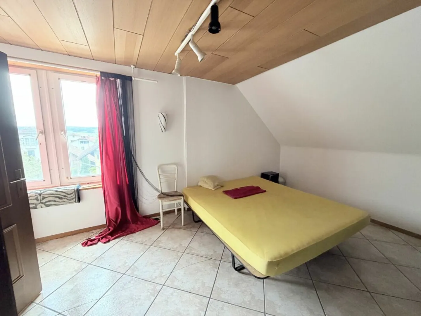 Investors pay attention: Multi-family house with great potential in Selzach - Photo 8 of 12