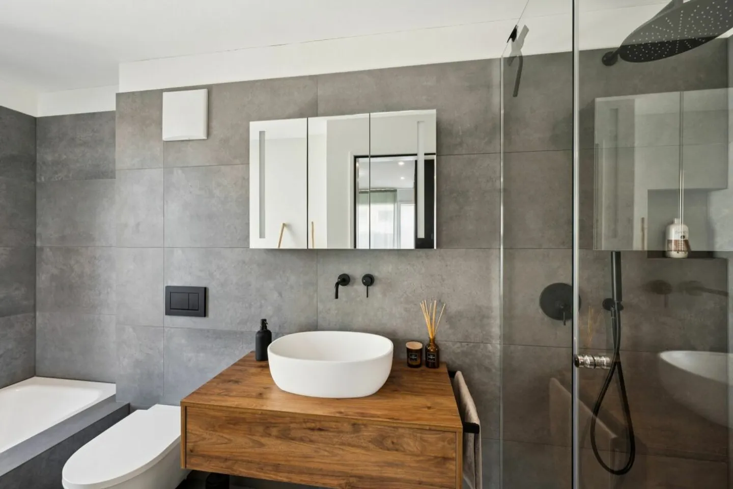 New Construction: Exclusive 3.5-Room Garden Apartment with Generous Garden Area and Parking Space - Photo 7 of 11
