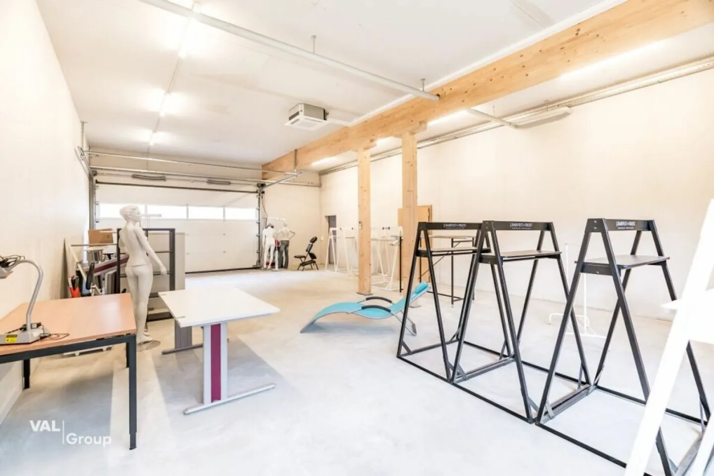 Commercial space in Gamsen - Versatile use with direct access - Photo 2 of 6
