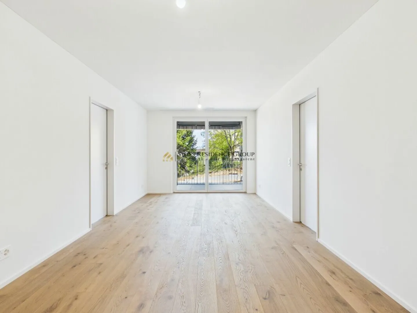 Modernes Apartment mit Seesicht - Foto 2 von 13