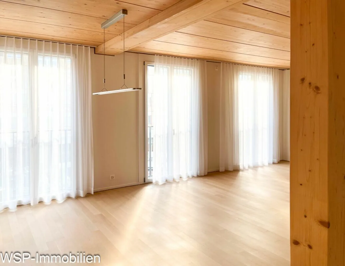 Urban Living - 3.5-Room Apartment with Loggia - Photo 10 of 13