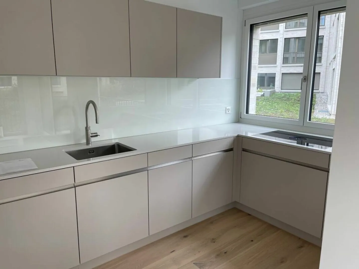 Exclusive 3.5-room new apartment with 89 m2 in Binningen - Photo 4 of 9