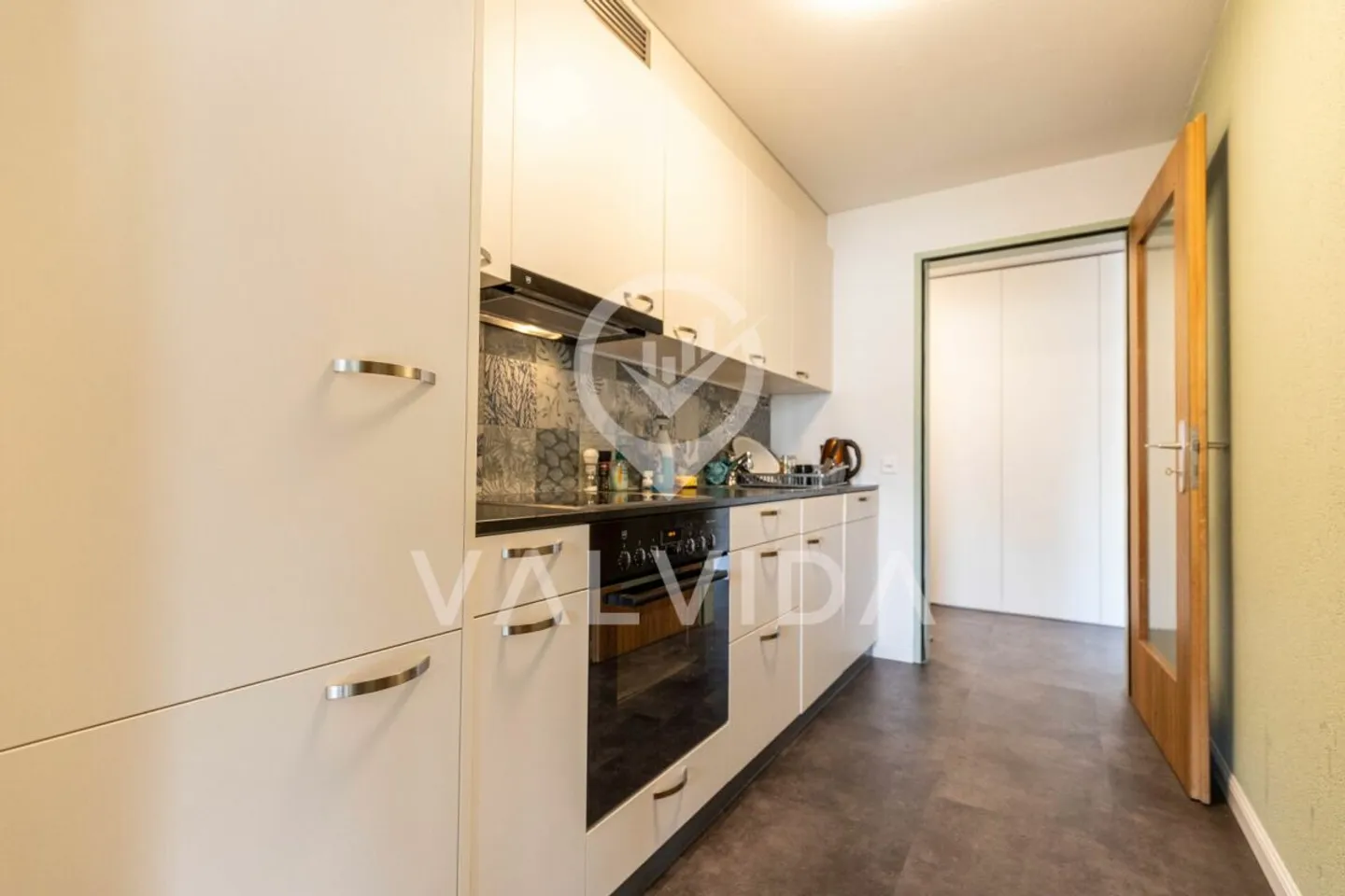 Appartamento luminoso e spazioso di 5,5 stanze nel cuore di Visp - Foto 9 di 13