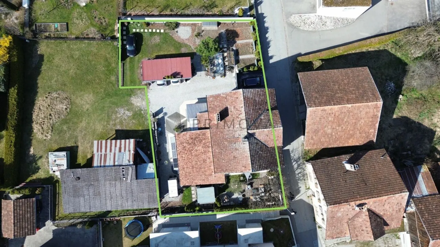 Charming multi-family house with development potential in a quiet location of Rhäzüns - Photo 12 of 13