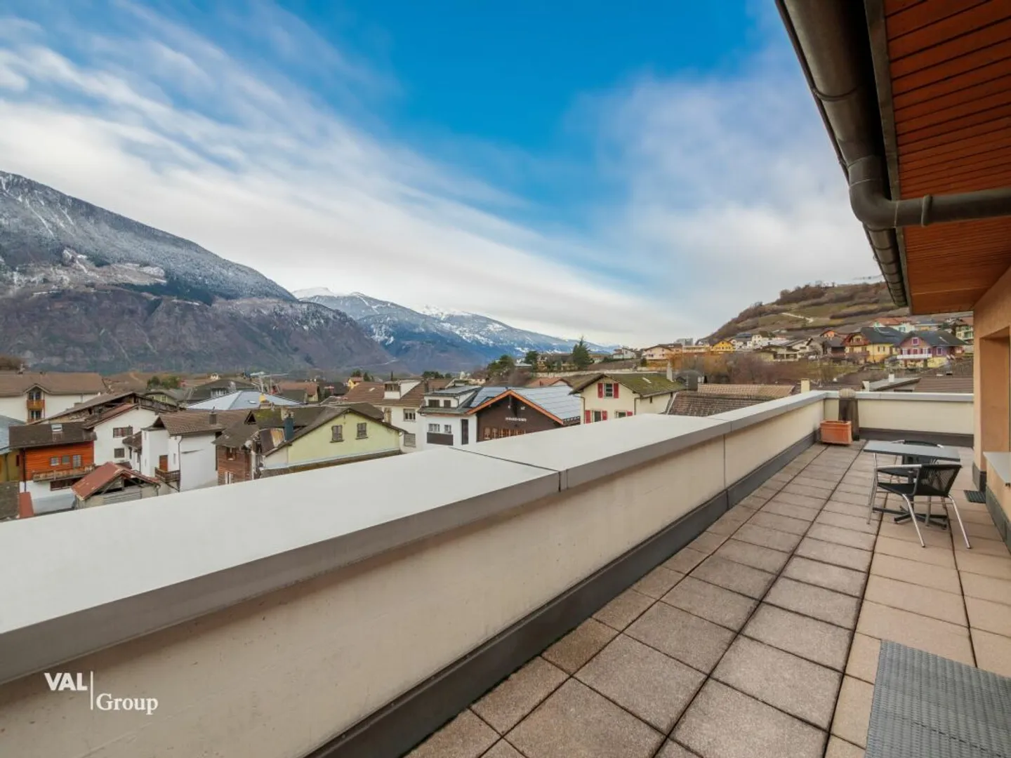 Charming attic apartment in the heart of the village (incl. furniture) - Photo 12 of 13