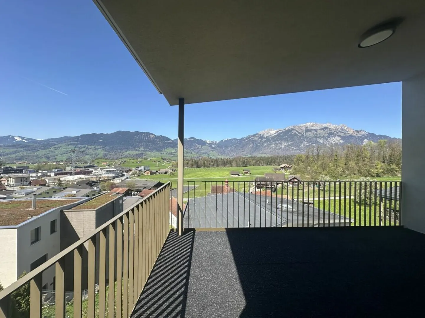 Hochwertige Dachwohnung mit Weitblick und Ruhe - Foto 11 di 12