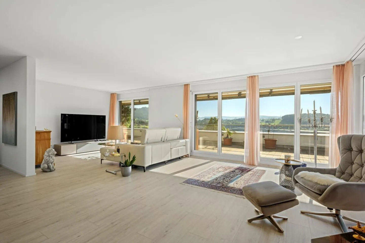 Penthouse mit Traumpanorama - zentral mit unverbaubarer Weitsicht - Foto 2 von 10