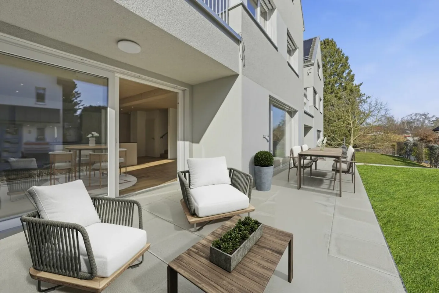 Modernes Doppelhaus mit Garten - Foto 3 von 13