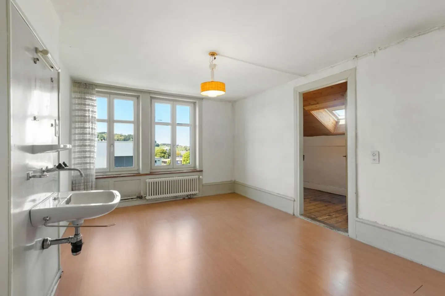 Villa storica con carattere e spazio per nuove idee - Foto 3 di 13