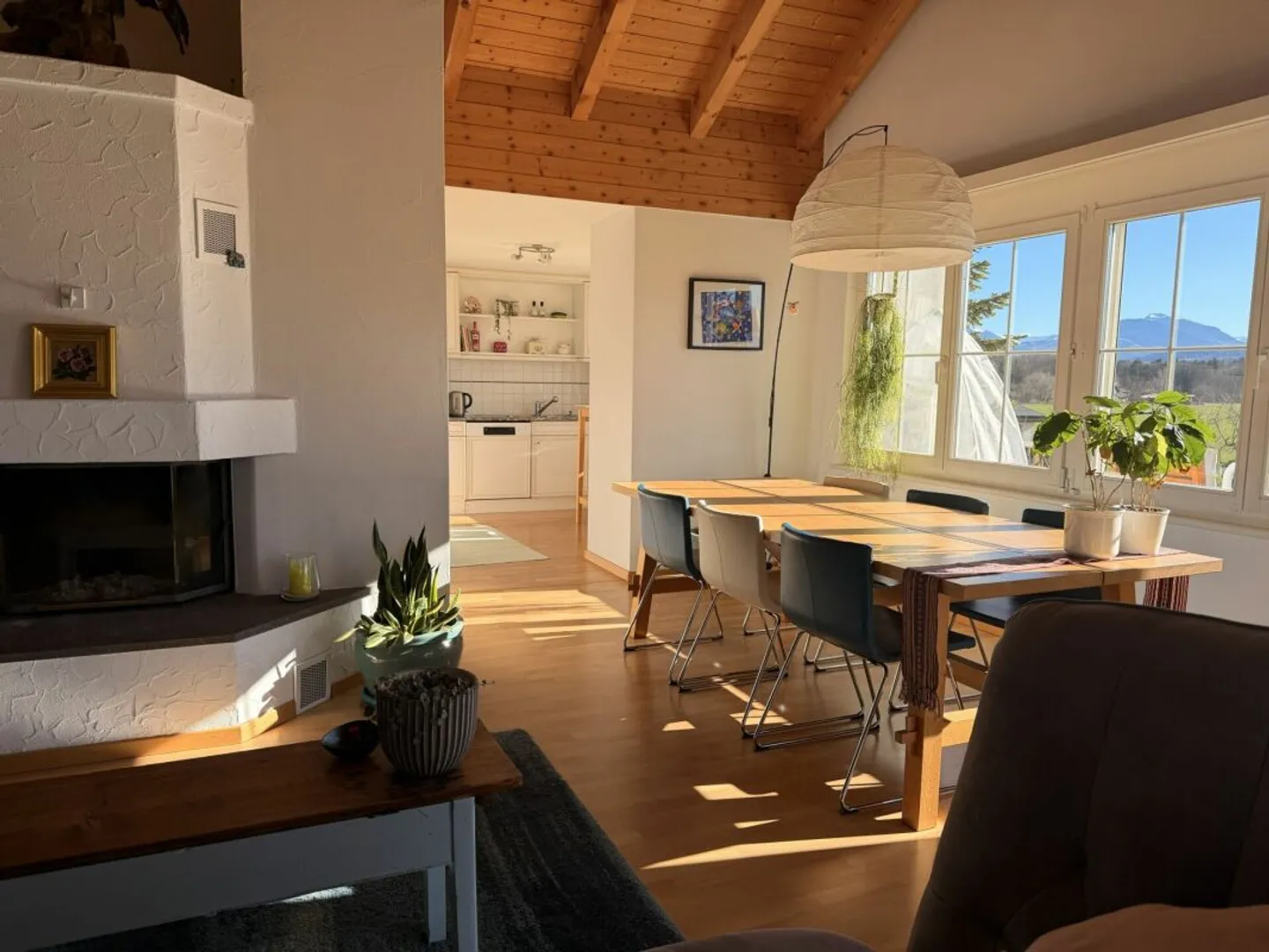 grosszügige 3.5 Zimmer-Dachwohnung an idyllischer Lage im Grünen - Foto 3 von 13