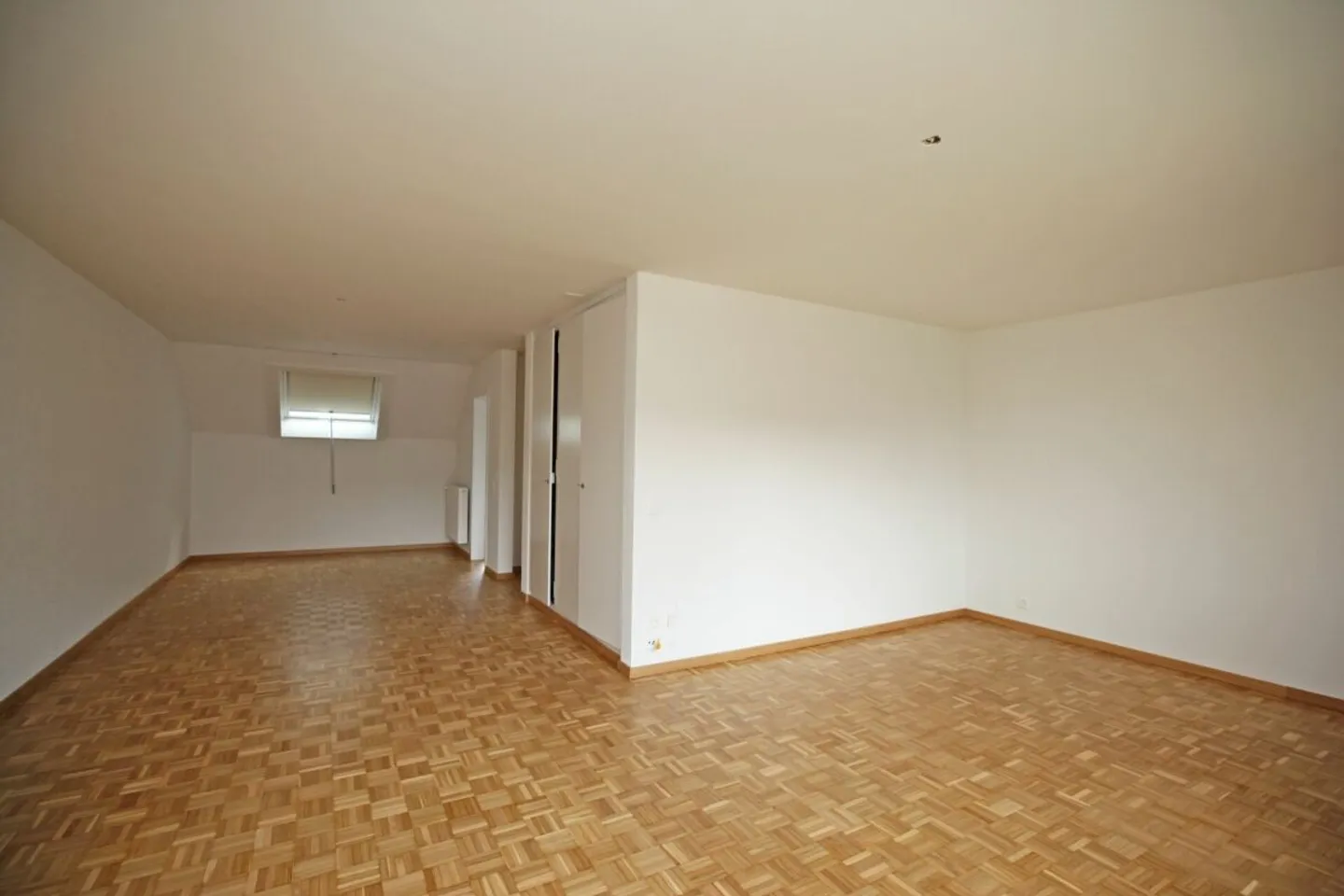 Teilsanierte 1.5-Zimmer-Dachwohnung - Photo 7 of 9