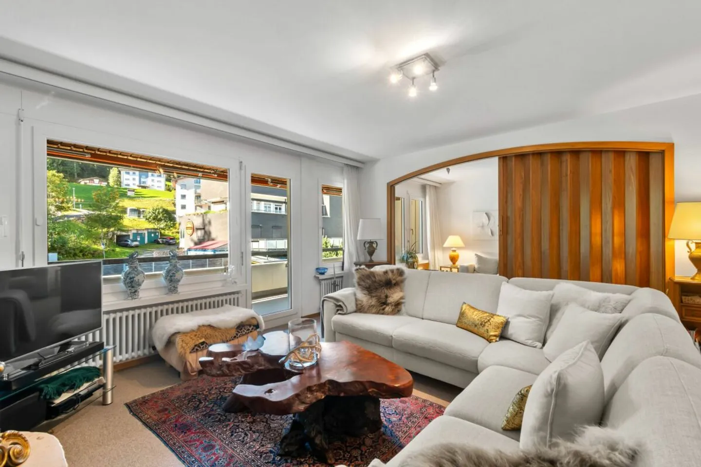 Appartement de vacances spacieux de 3 pièces avec balcon et une place de parking souterrain - Photo 7 sur 13